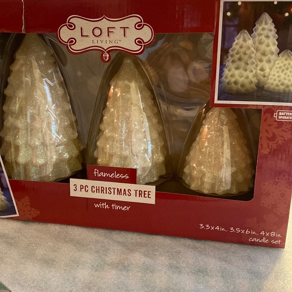 3pc Christmas Tree w/ built in 4 hr. Timer  LED light